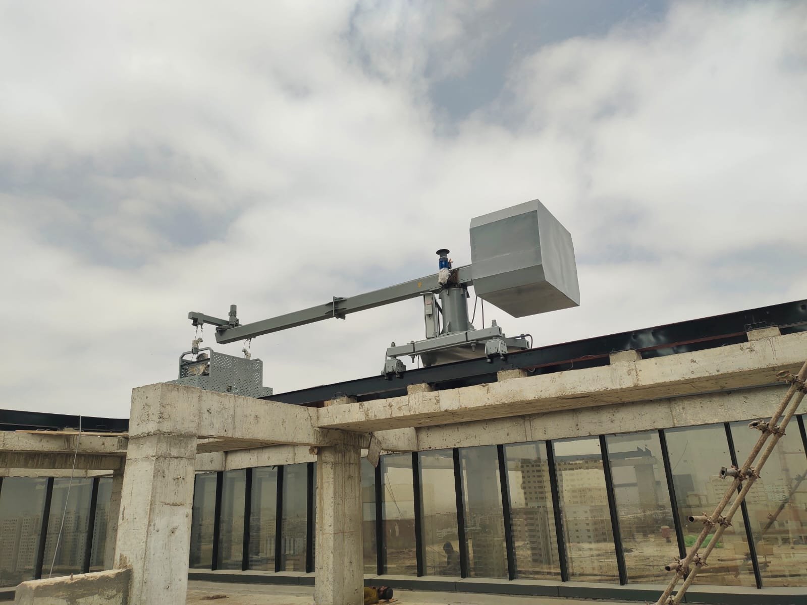 Building Maintenance Unit (BMU)